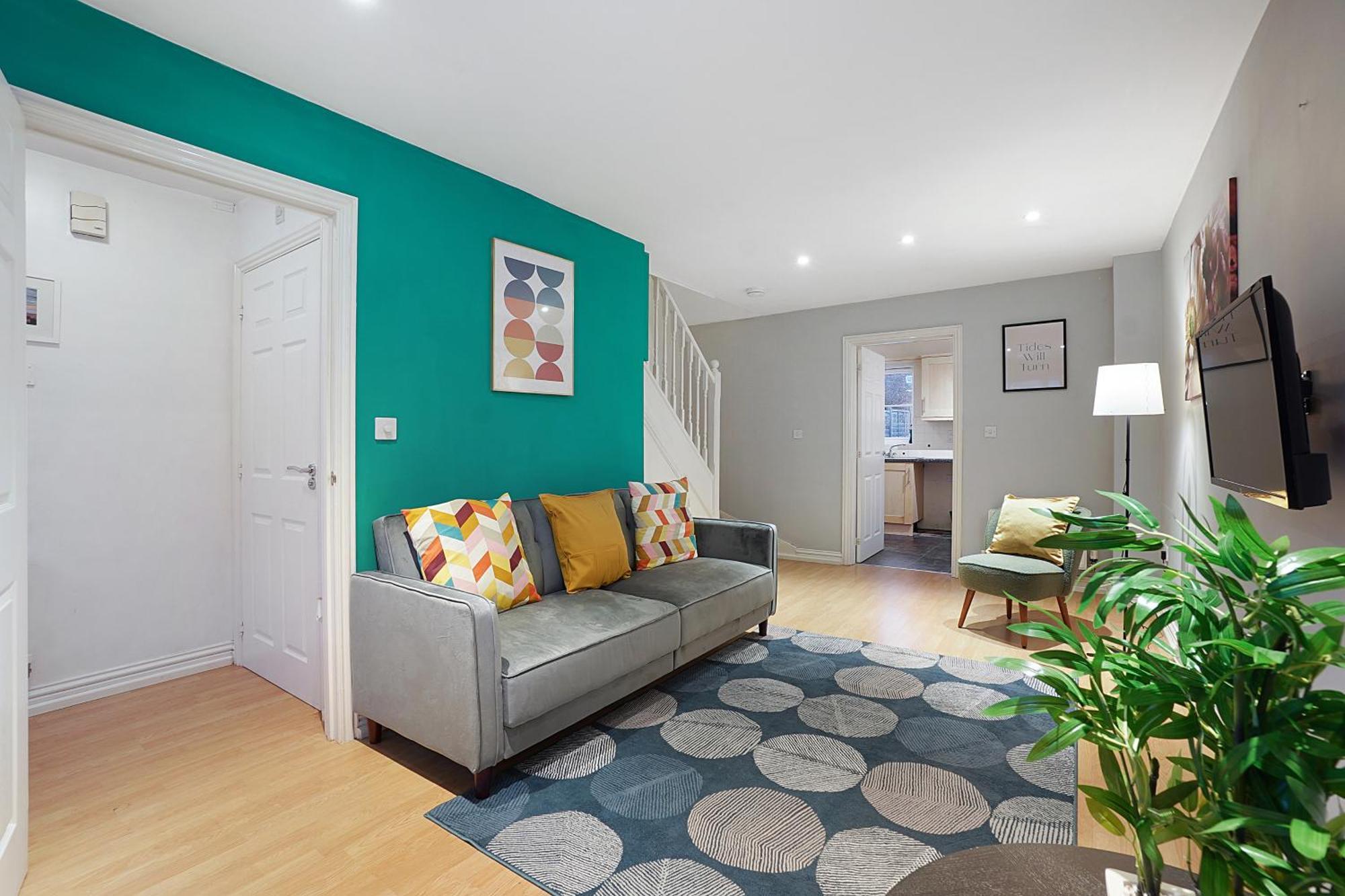 Comfortable Stylish Townhouse In Ashford Sleeps 5 Netflix 2 Parking Spaces Perfect For Contractors And Families المظهر الخارجي الصورة