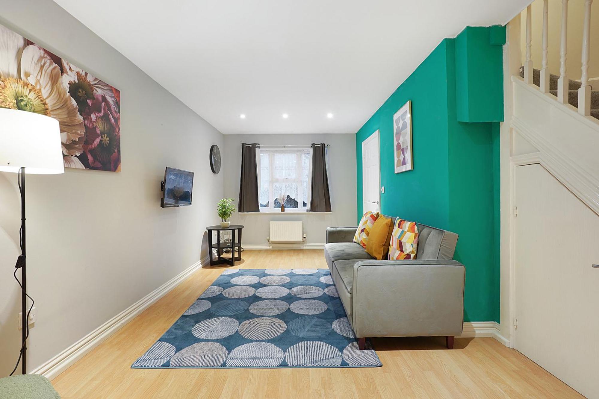 Comfortable Stylish Townhouse In Ashford Sleeps 5 Netflix 2 Parking Spaces Perfect For Contractors And Families المظهر الخارجي الصورة