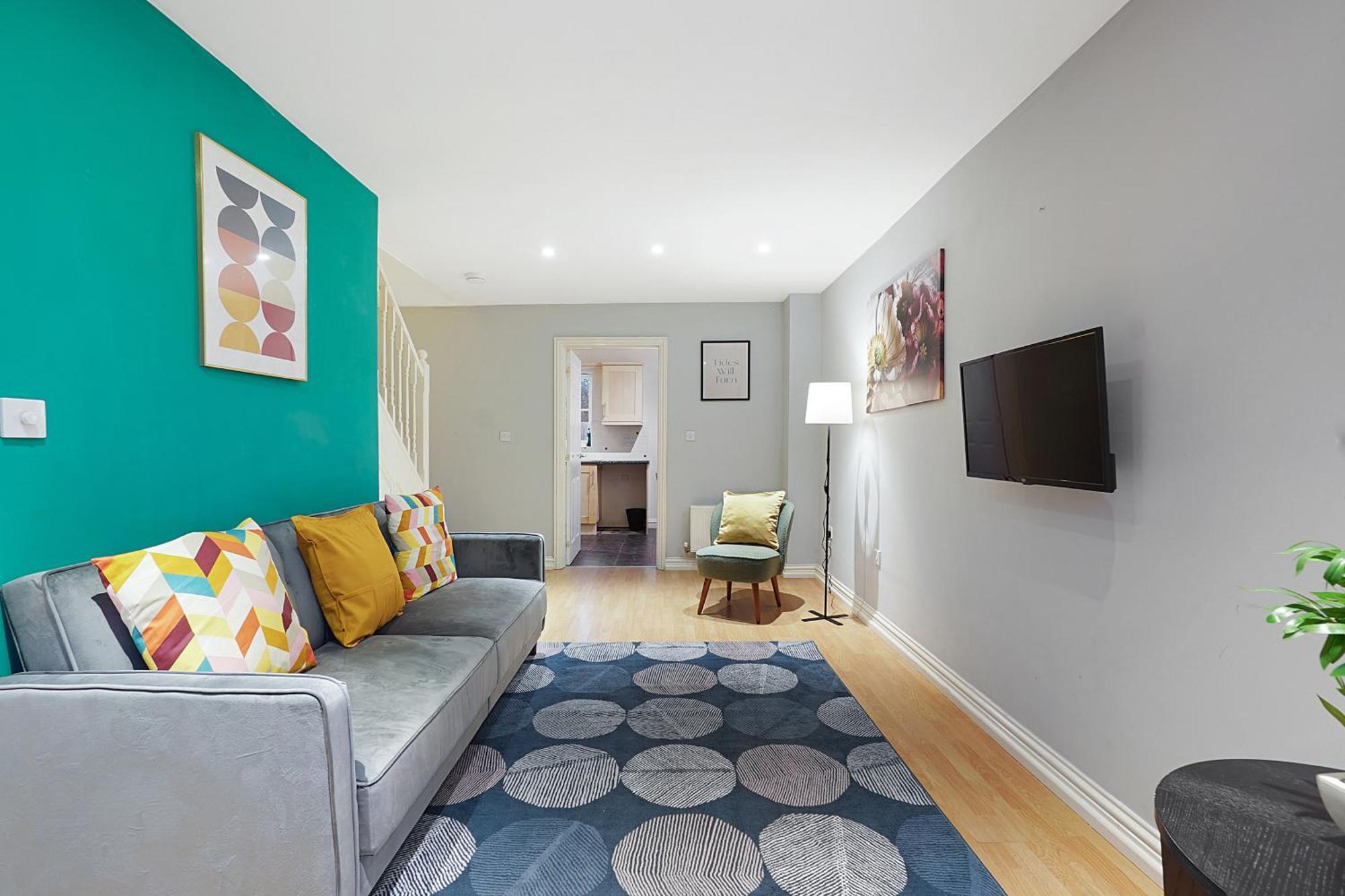 Comfortable Stylish Townhouse In Ashford Sleeps 5 Netflix 2 Parking Spaces Perfect For Contractors And Families المظهر الخارجي الصورة